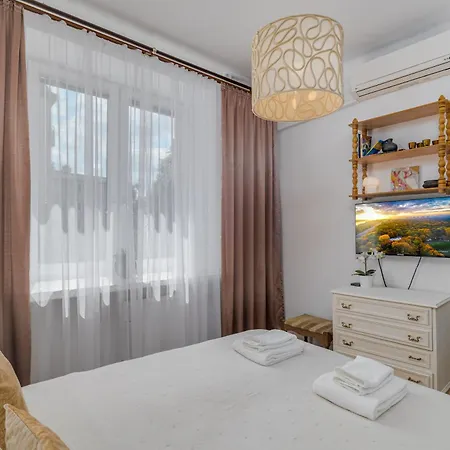 Luxury In Cozy Spacious Near Heart Of דירה ורשה