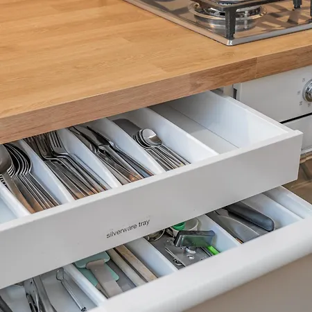 Luxury In Cozy Spacious Near Heart Of Appartement