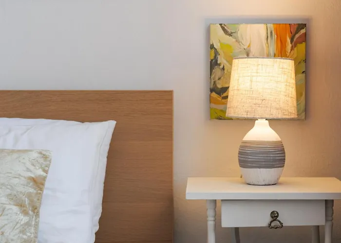 Apartment Luxury In Cozy Spacious Near Heart Of